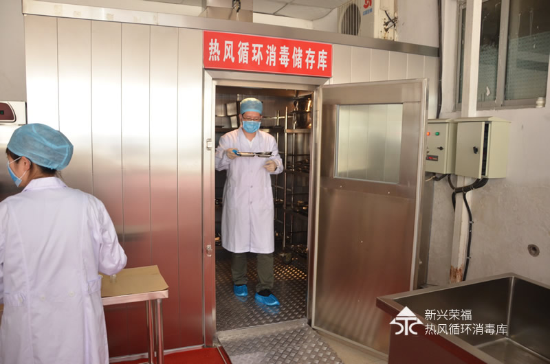 捍衛(wèi)食品安全：新興榮福熱風消毒庫引領餐飲消毒新風尚